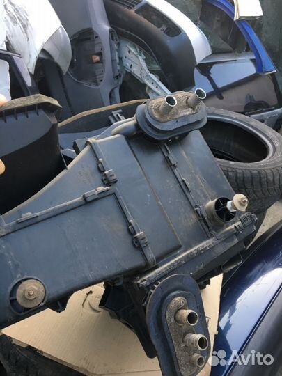 Форд Фокус-1 корпус печки (Американец)