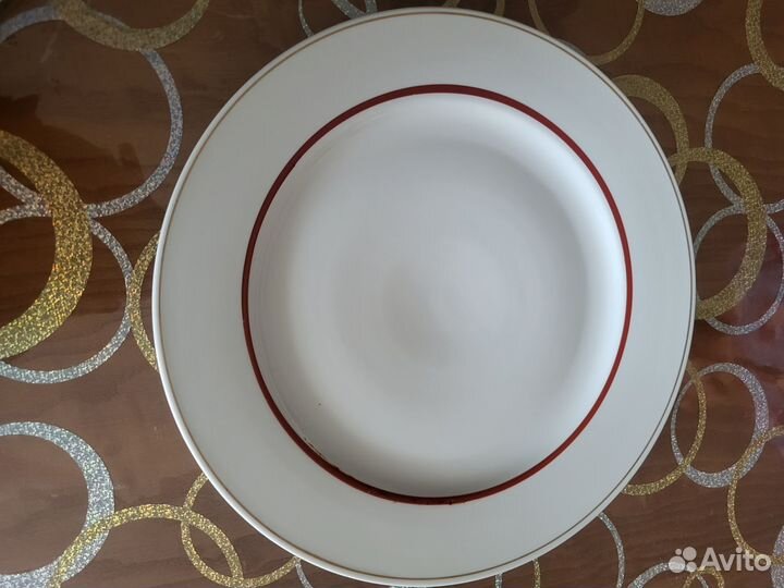 Тарелка, блюдо для плова