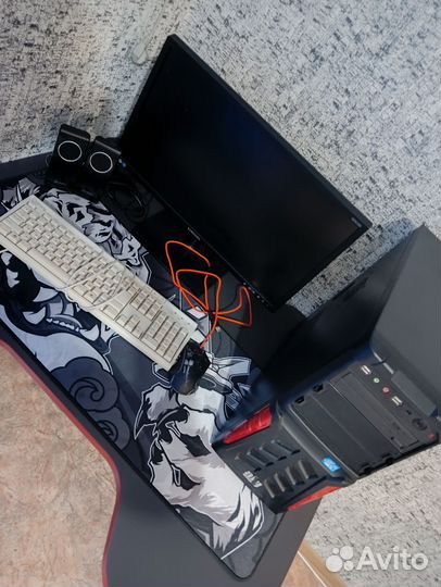 Стол/кресло/пк/монитор+переферия