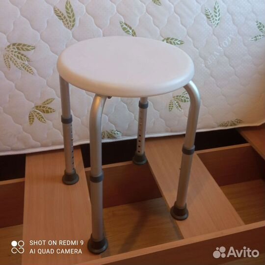 Стул для ванной