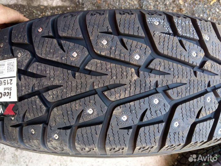 Yokohama Ice Guard Stud IG55 215/65 R16