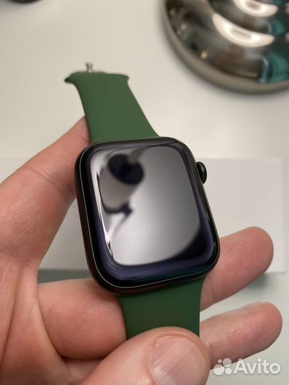 Apple Watch Series 7 45mm green