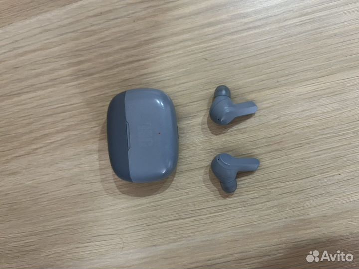 Беспроводные наушники JBL