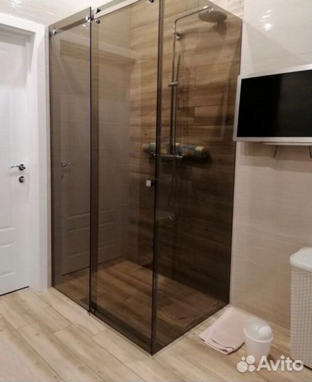 Перегородки из стекла в ванную от производителя