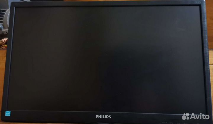 Монитор Philips V-line 21