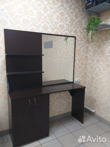 Столик для парикмахера