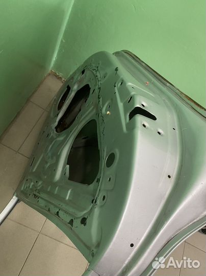 Задняя левая дверь на hyundai solaris