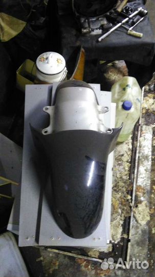 Крыло переднее