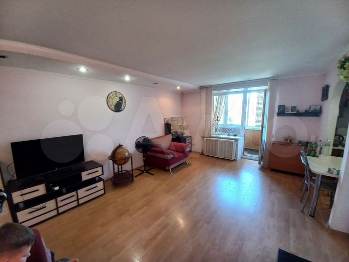 2-к. квартира, 42 м², 6/9 эт.