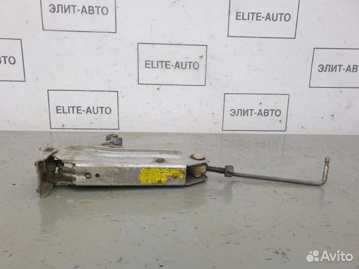 Домкрат Audi A4 B7 2.0 2007