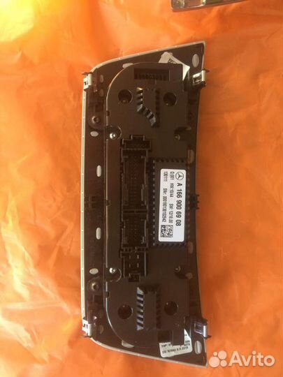 Блок управления климатом x166