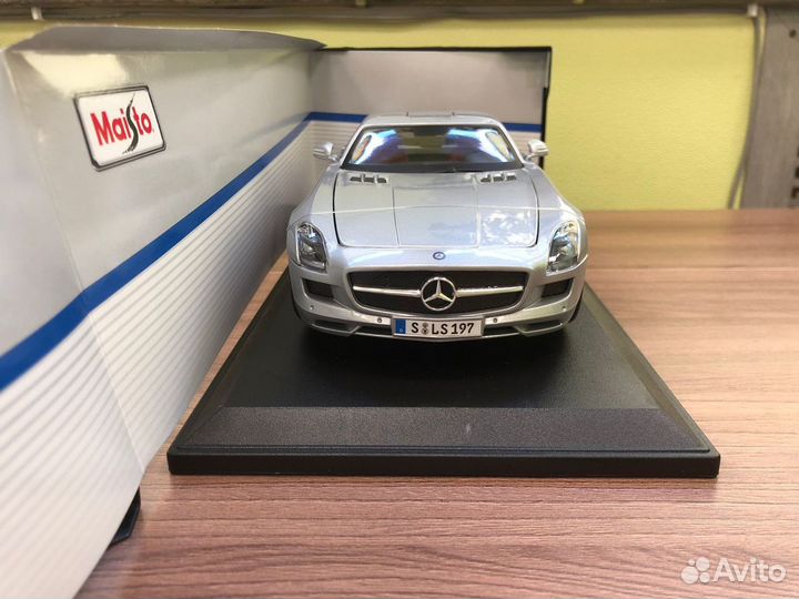 Maisto 1:18 - Mercedes-Benz SLS AMG