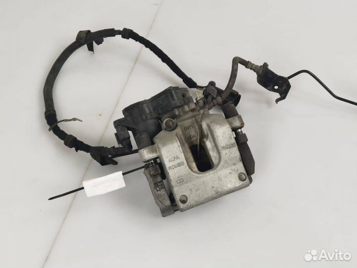 Суппорт тормозной задний левый Alfa Romeo Stelvio