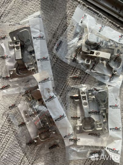 Петля мебельная накладная boyard