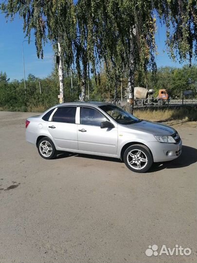 LADA Granta 1.6 МТ, 2012, 212 285 км