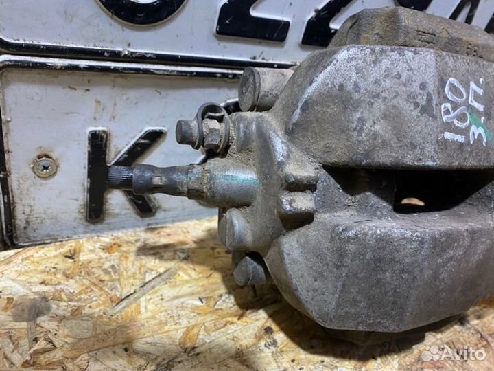 Суппорт тормозной задний Bmw X5 E70 3.0 2011