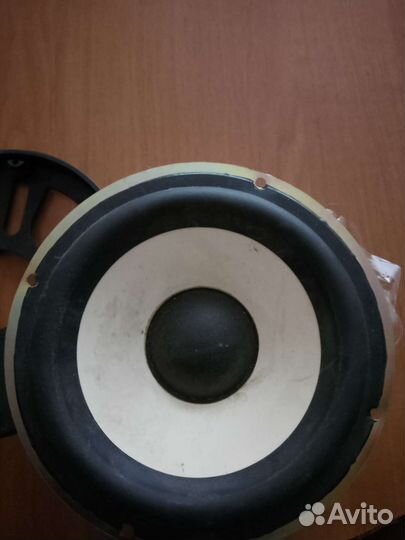 Динамик для сабвуфера в машину