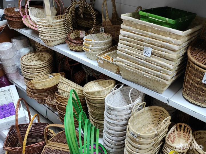 Яркие плетеные корзины