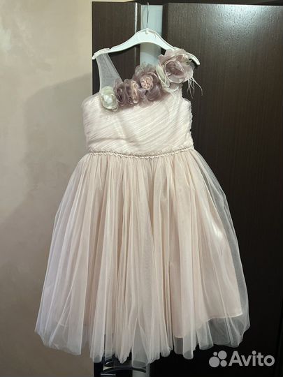 Платье нарядное 7 -8 лет