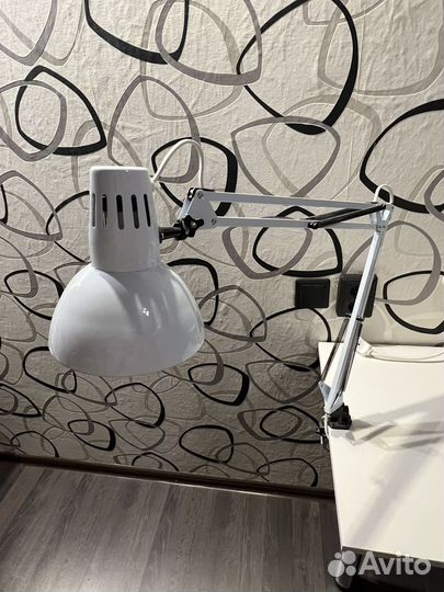 Лампа настольная