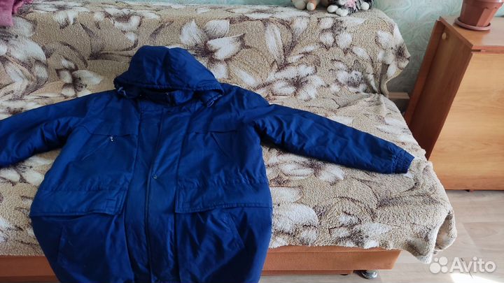 Продаю мужскую демисезонную куртку