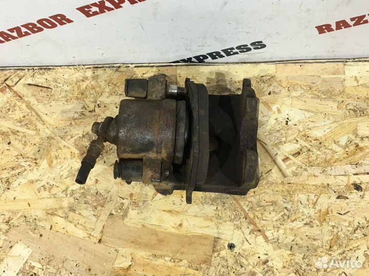 Суппорт тормозной передний левый Skoda Octavia A5