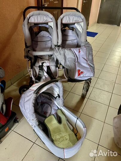 Коляска для двойни или погодок