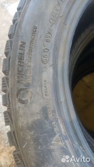 Michelin X-Ice North 4 235/55 R19