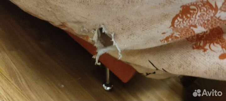 Диван бу французская книжка