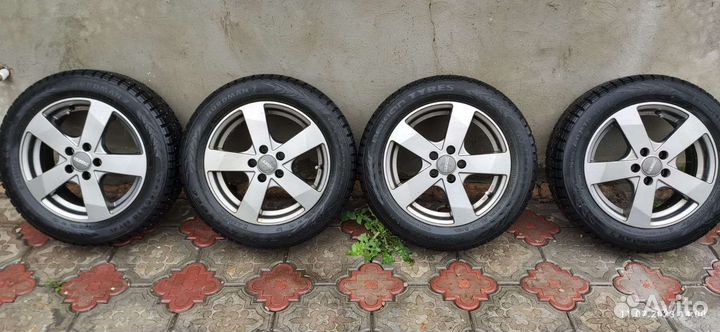 Шипованая резина на дисках р15