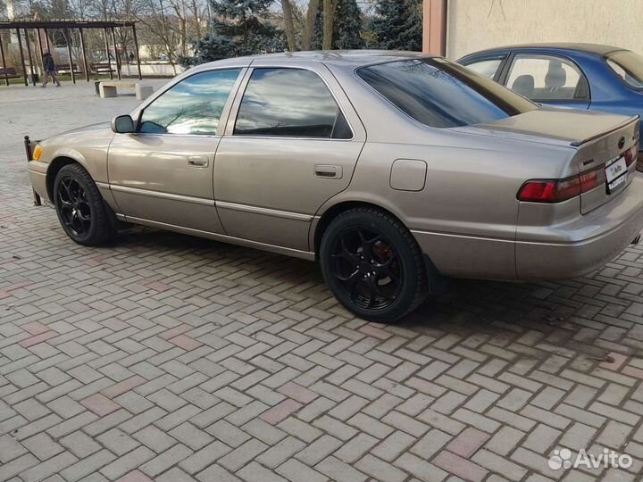 Toyota Camry 2.2 МТ, 1999, 570 000 км