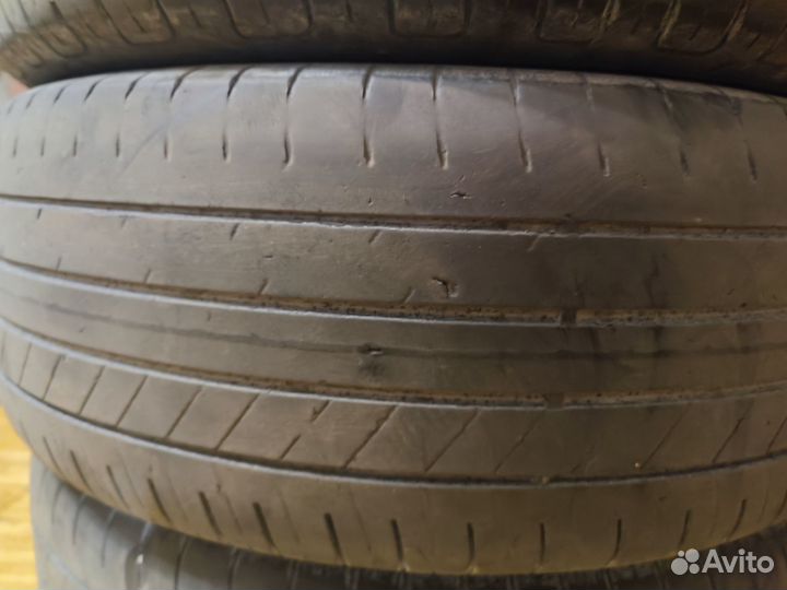 Goodyear EfficientGrip Performance 215/60 R16