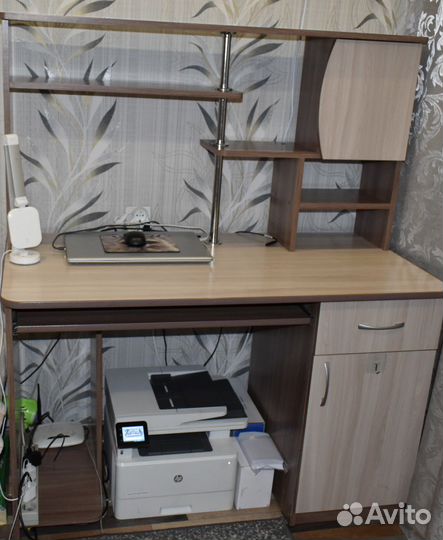 Стол компьютерный