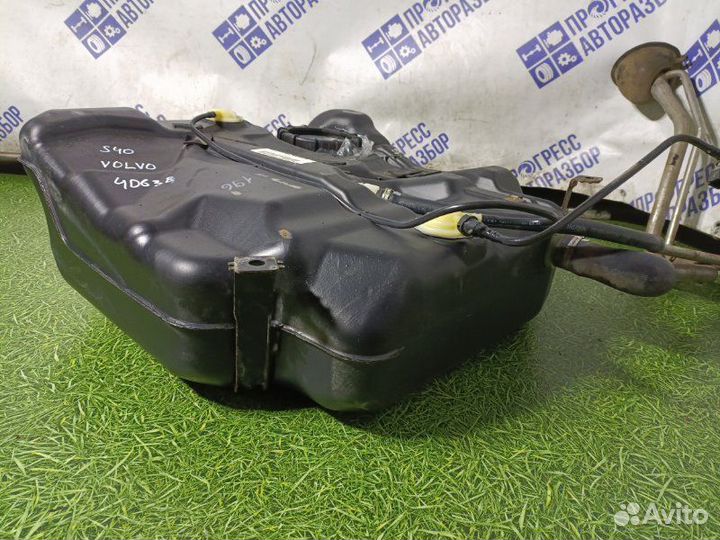 Бензобак Volvo S40 седан 2.4 B5244S 2008