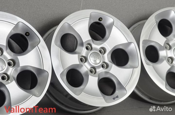 Лот UP5151700 Оригинальные 18-е диски jeep 5 шт