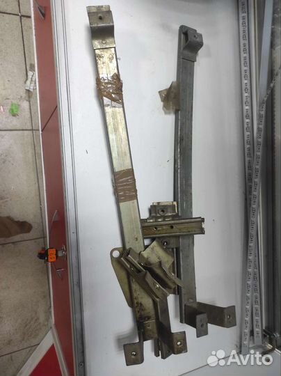 Направляющие опускного стекла Волга газ 2410,31029