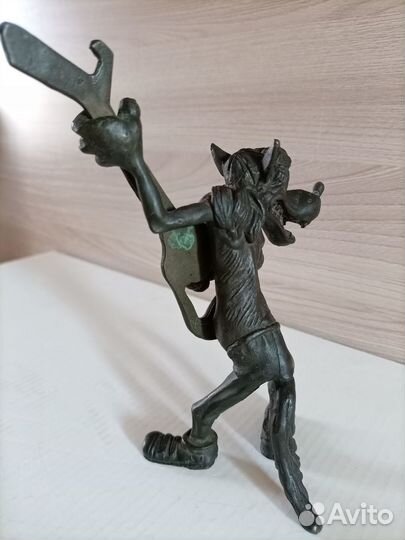 Фигурка Волка из 