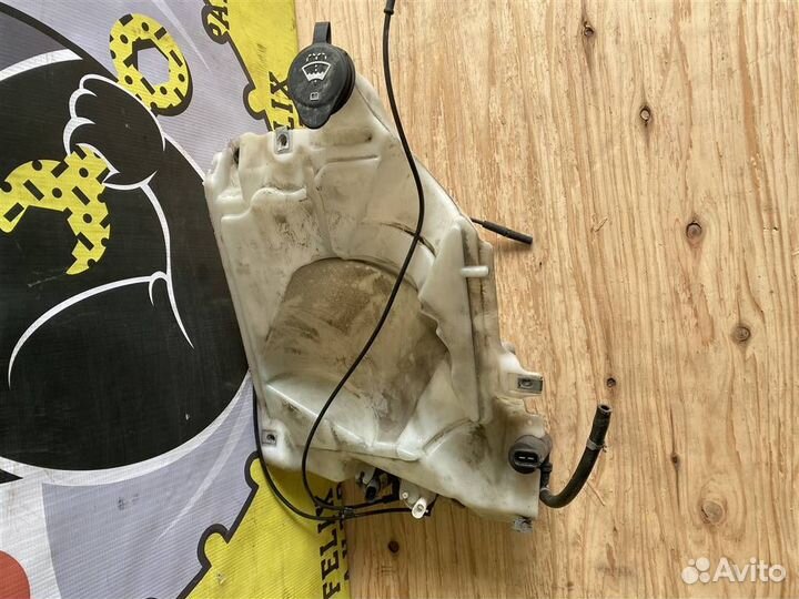 Бачок омывателя Chevrolet TrailBlazer 2001-2010