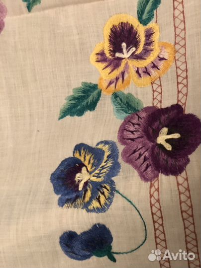Накомодник, салфетка (вышивка ручной работы)
