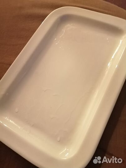 Фарфоровое сервировочное блюдо