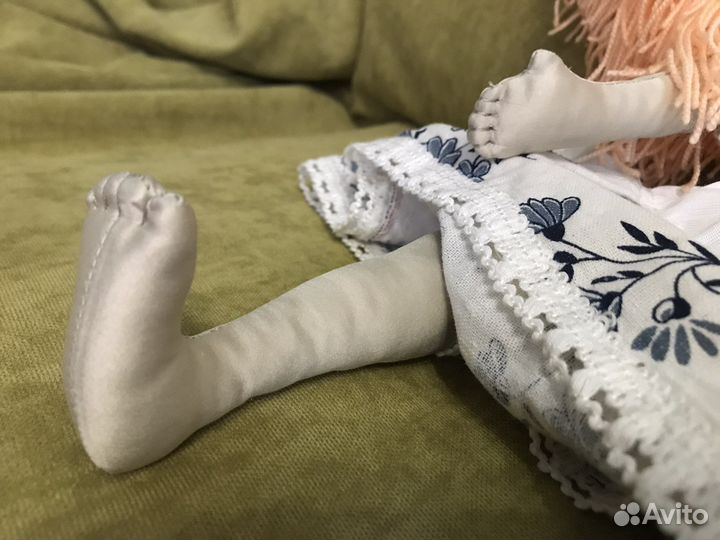 Кукла ручной работы с одеждой