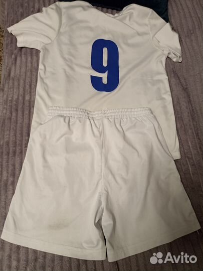 Футбольная форма на 8-10 лет (146 см)
