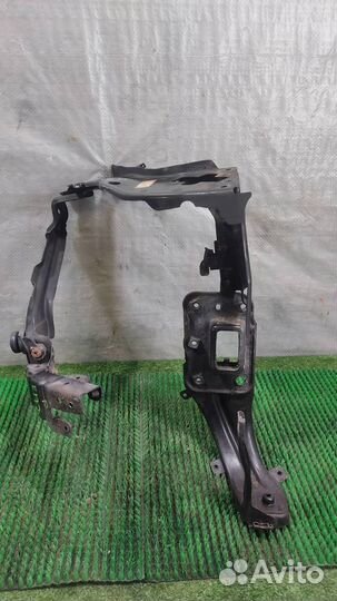 Кронштейн фары правой Mercedes Benz E-class W211