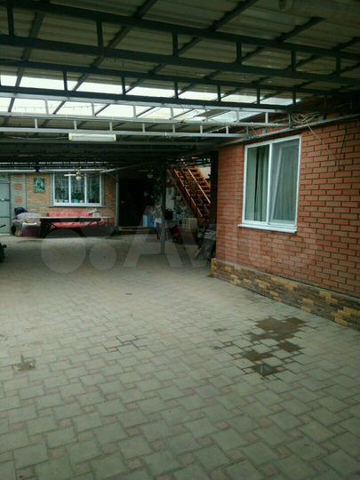 Дом 240 м² на участке 8 сот.