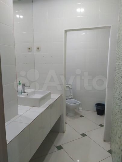 Продам Офис на первом этаже 100 м²