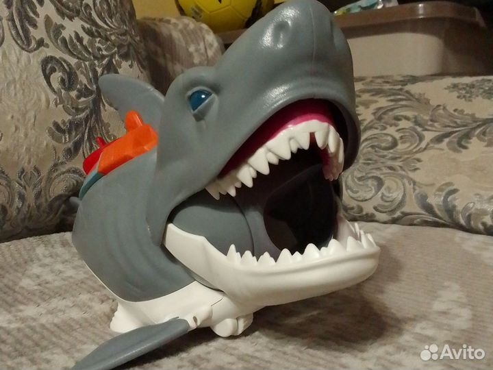 Акула игрушка