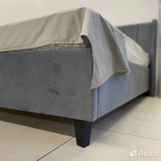 Кровать с подъемным механизмом новая