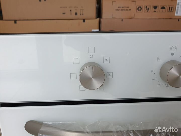 Духовой шкаф Macbi MBO 1660 Белый