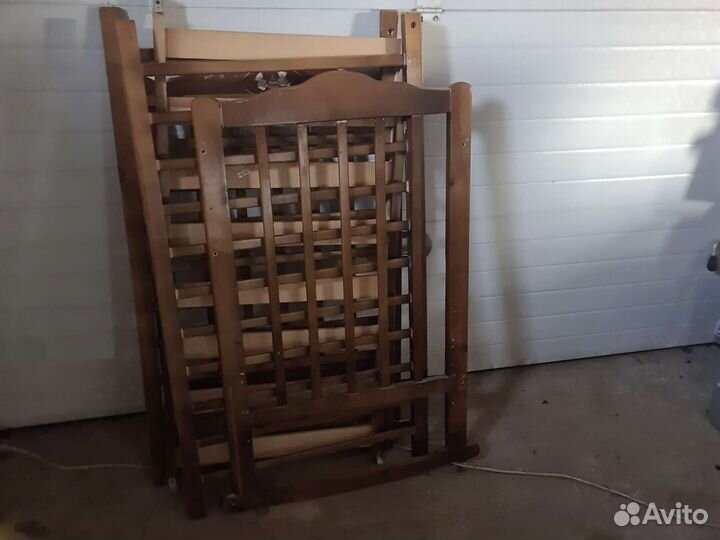 Детская кроватка