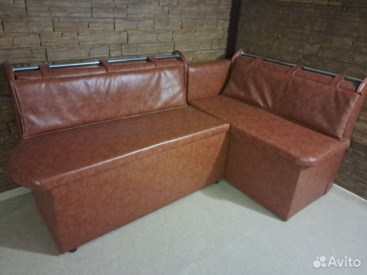 Кухонный уголок со столом и стульями бу